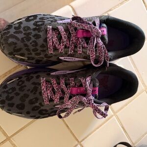 Brooks Ghost- Dark Leopard and Purple